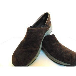 Merrell Slip On Brown Suede Size 8.5. Great comfort shoe No flaws. Comfort sole